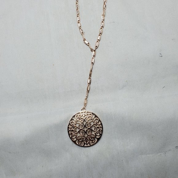 Spring Street rose gold medallion necklace set with stud earring NWT - Picture 3 of 4